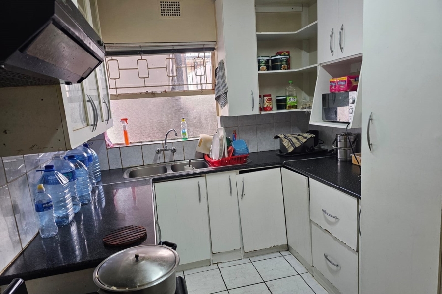 2 Bedroom Property for Sale in Fairfield Estate Western Cape